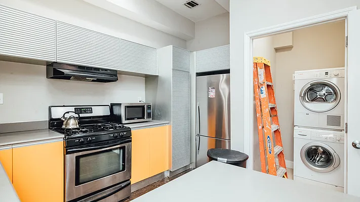 Rented by Nooklyn NYC LLC | media 30