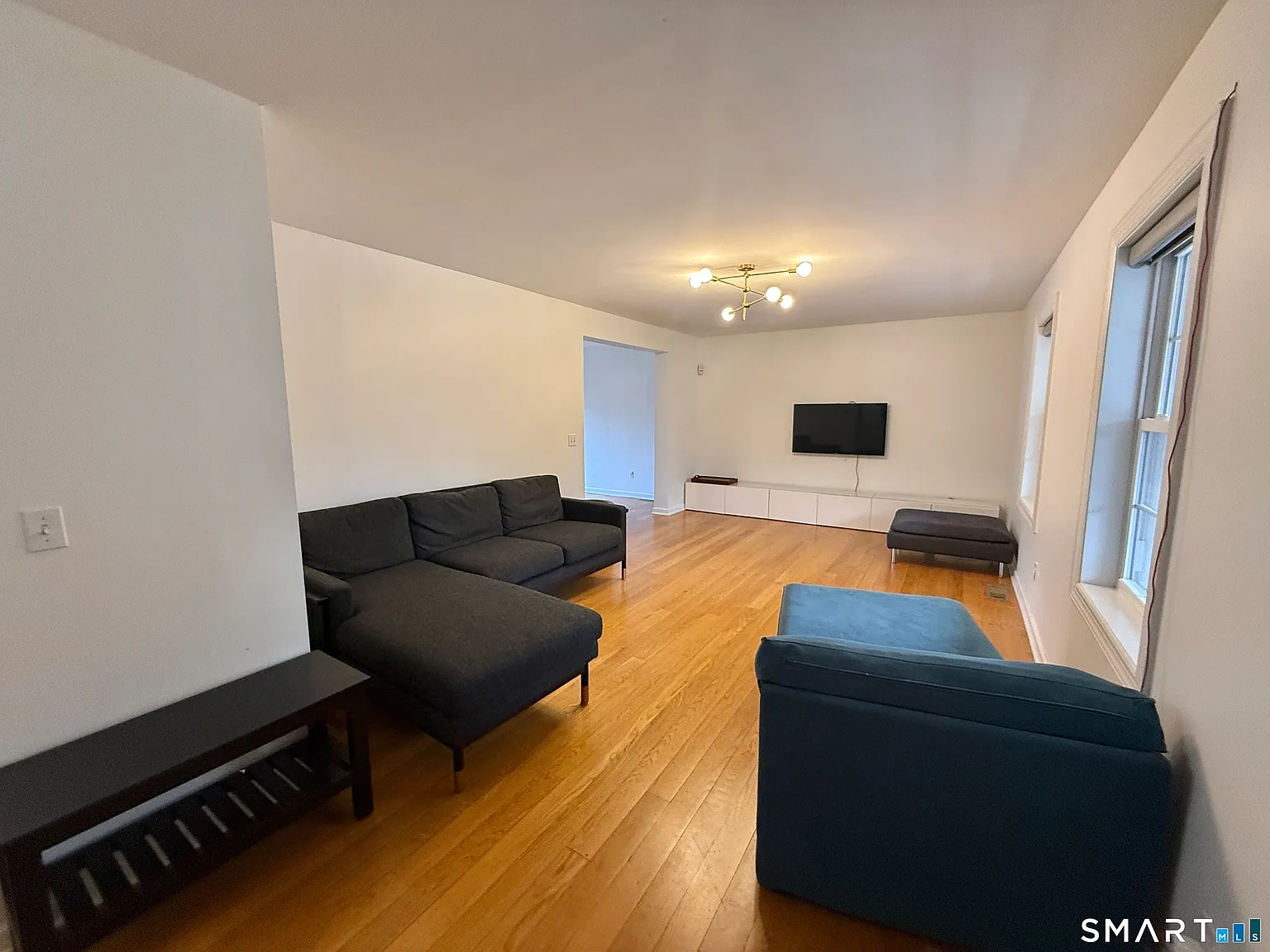 3 bed, 2.5 bath, 1560 sqft, $4,500 — Photo 4