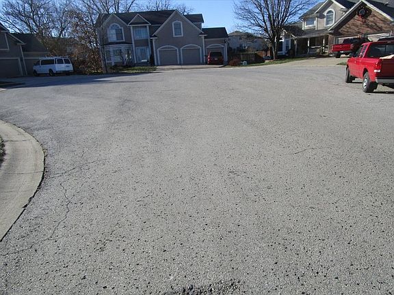 4th image of 8616 N Dawn Ave