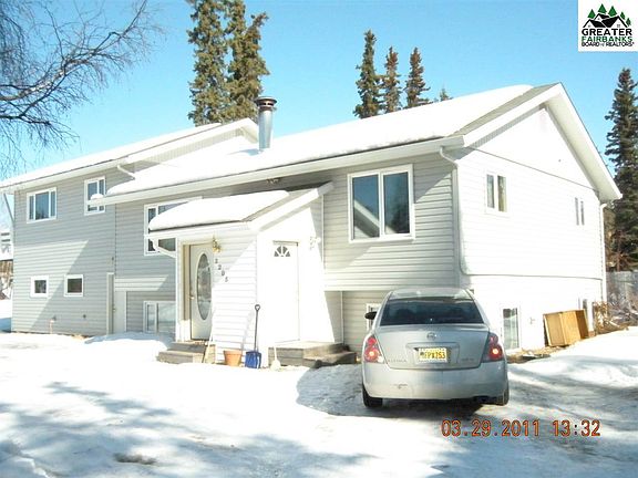 2nd image of 2215 Ravenwood Ave