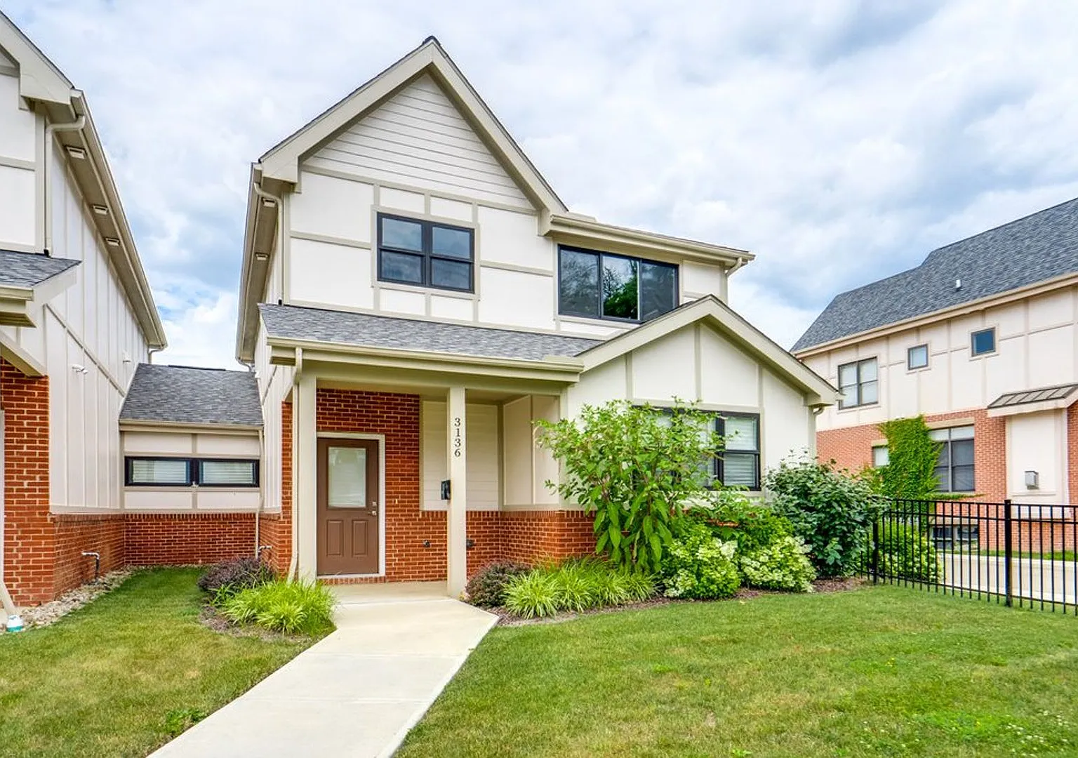 Brand-New 3-Bed, 2.5-Bath Condo: Modern Comfort Awaits! — Photo 1
