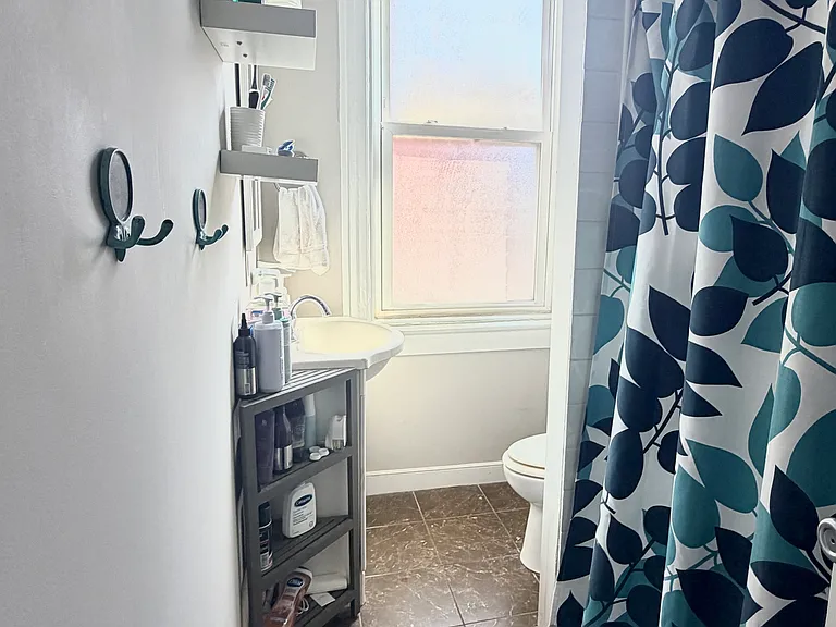 2202 Park Ave #2 — Photo 8