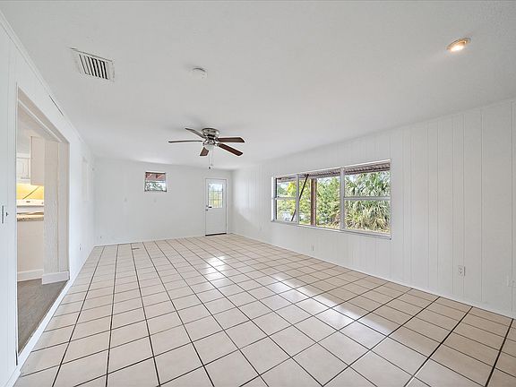5th image of 4804 30th St W Unit A