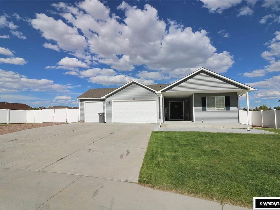 1st image of 1011 Arrowhead Cir