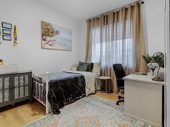4th image of 8140 166th St #3