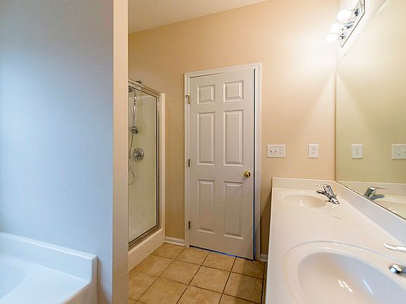 5th image of 2531 Post Oak Ln