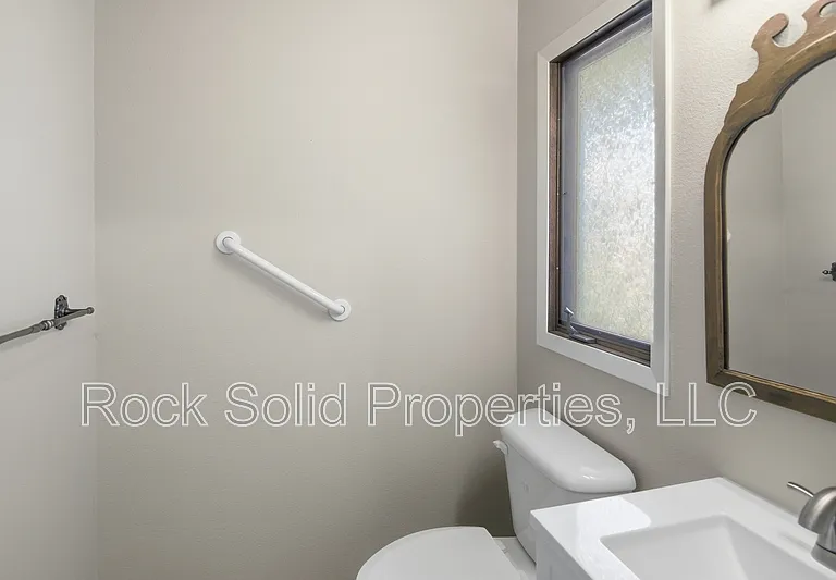 5416 Meadowbrook Dr — Photo 9