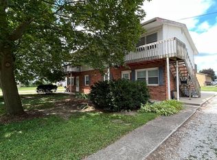 209 W School St APT 3, Le Roy, IL 61752