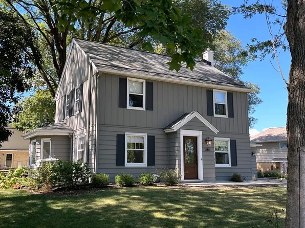 1285 Longwood AVENUE, Elm Grove, WI 53122