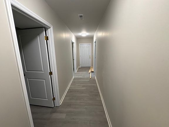 4th image of 2649 Rowan St