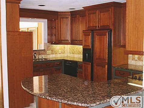 5th image of 3832 Matterhorn Dr