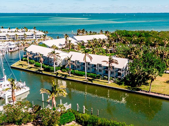 4th image of 610 Marina Villas