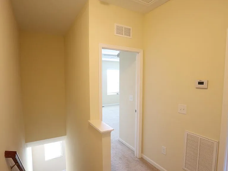 1517 Crafton Way — Photo 9