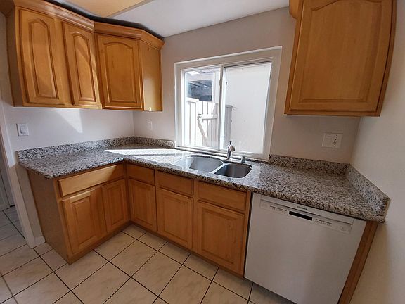 4th image of 1613 New Brunswick Ave