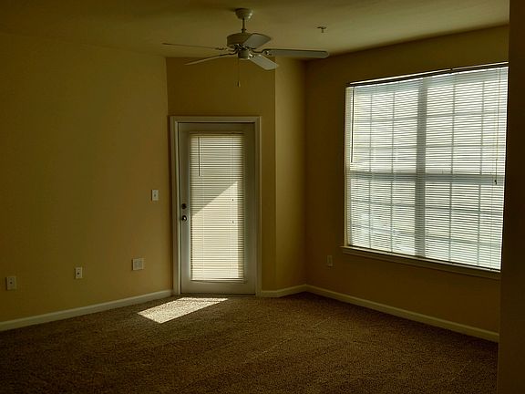 3rd image of 719 Continental Dr