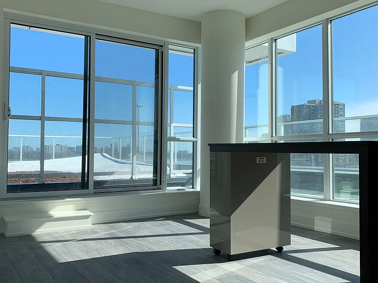 180 Fairview Mall Dr #712 — Photo 2
