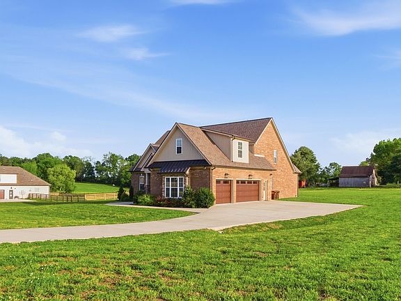 3rd image of 8006 Traditions Ln