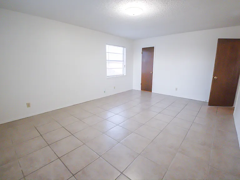 9967 Haywood Ct — Photo 5