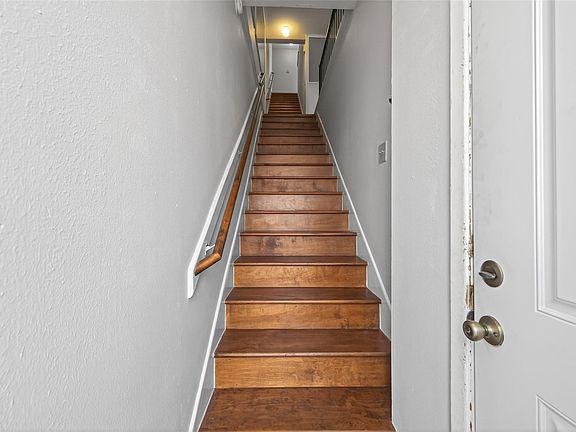 4th image of 71 Regency Point