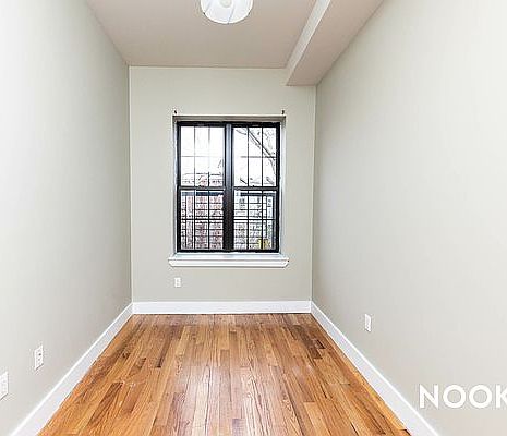 4th image of 218 Stanhope St #3R