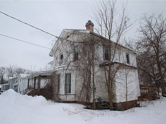 2nd image of 16758 Kenmore Rd