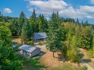 6531 Country Rd, Fanny Bay, BC V0R1W0