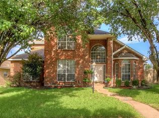 1413 Dreama Dr, Desoto, TX 75115