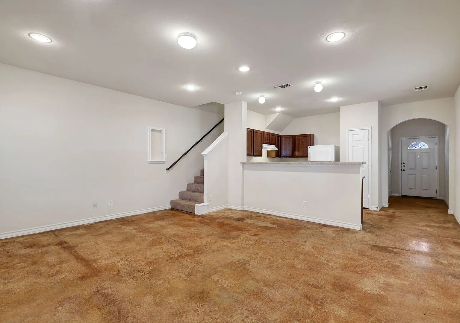 7823 Kingsbury Wood — Photo 3
