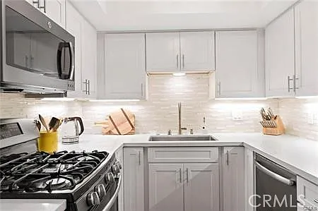 380 W Wilson St #F103 — Photo 9