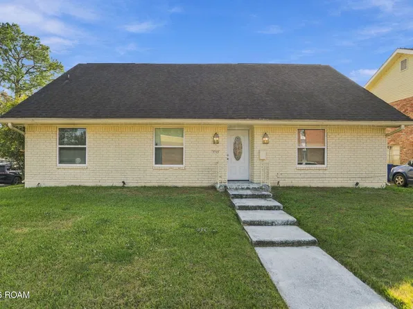 3743 Tall Pines Dr, New Orleans, LA 70131