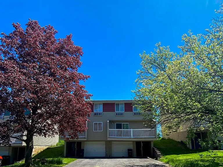 261 Robert Dr — Photo 9