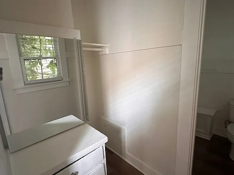 435 Rose Ave — Photo 6