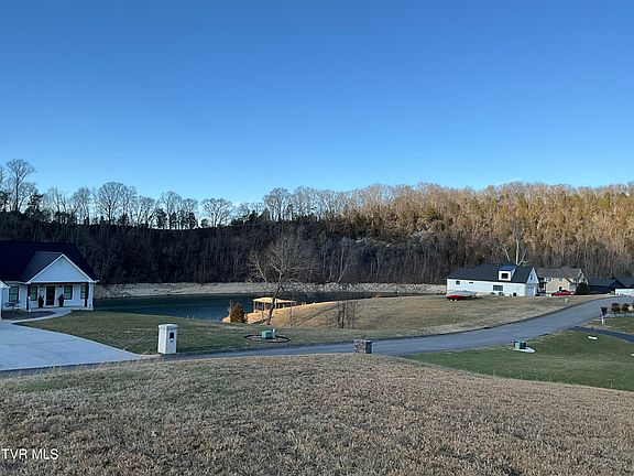 2nd image of 1145 Reynolds Rd