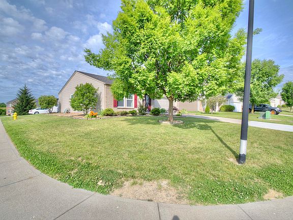 3rd image of 805 Stanley Ln