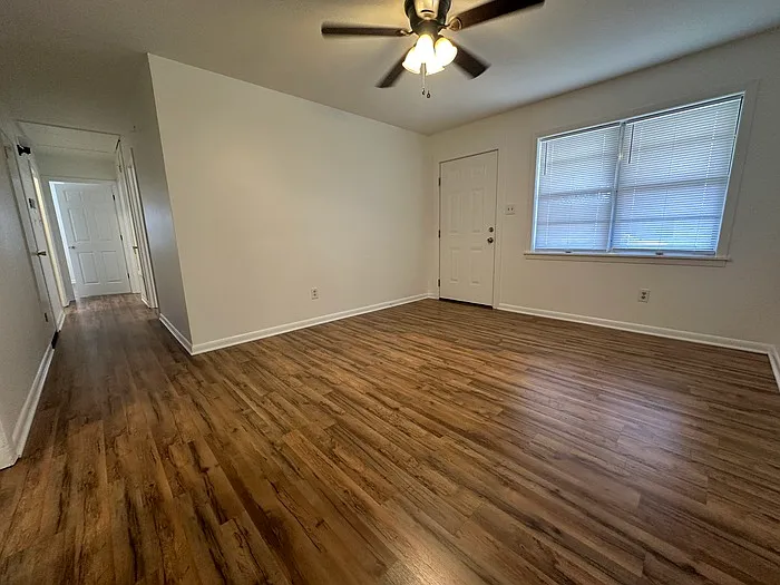 4223 Elaine St — Photo 7