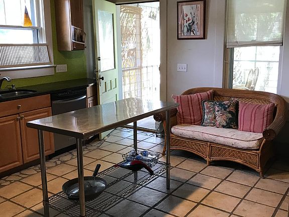 5th image of 1501 N 8th Ave