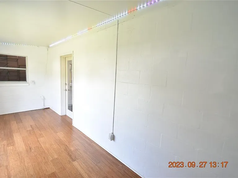 604 Southwood Cv — Photo 32