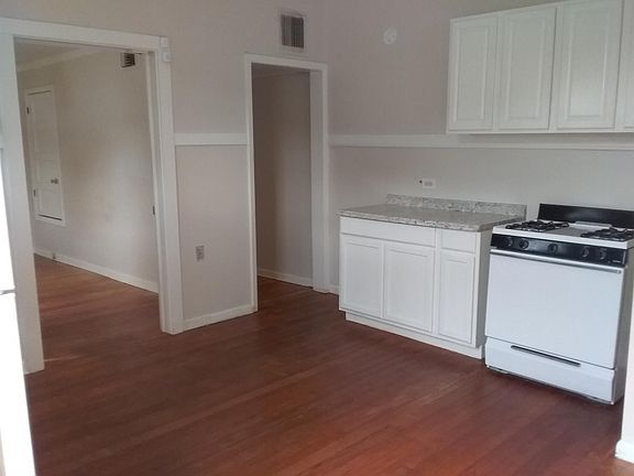 4th image of 7620 Freret St #B