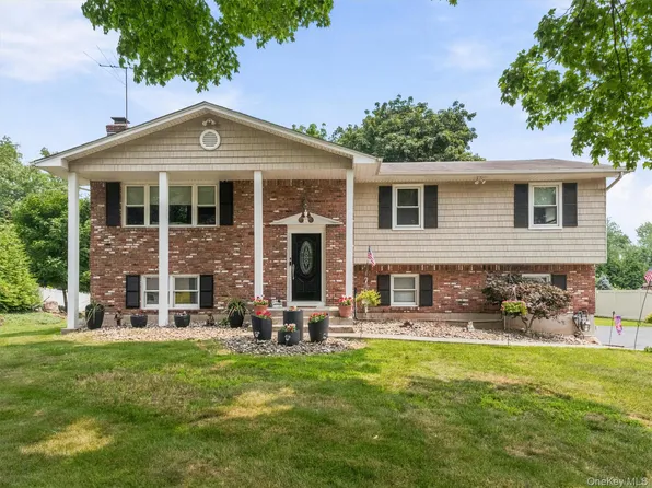25 Preakness Lane, New City, NY 10956
