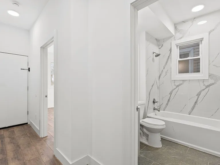 855 S 14th St #1 — Photo 5