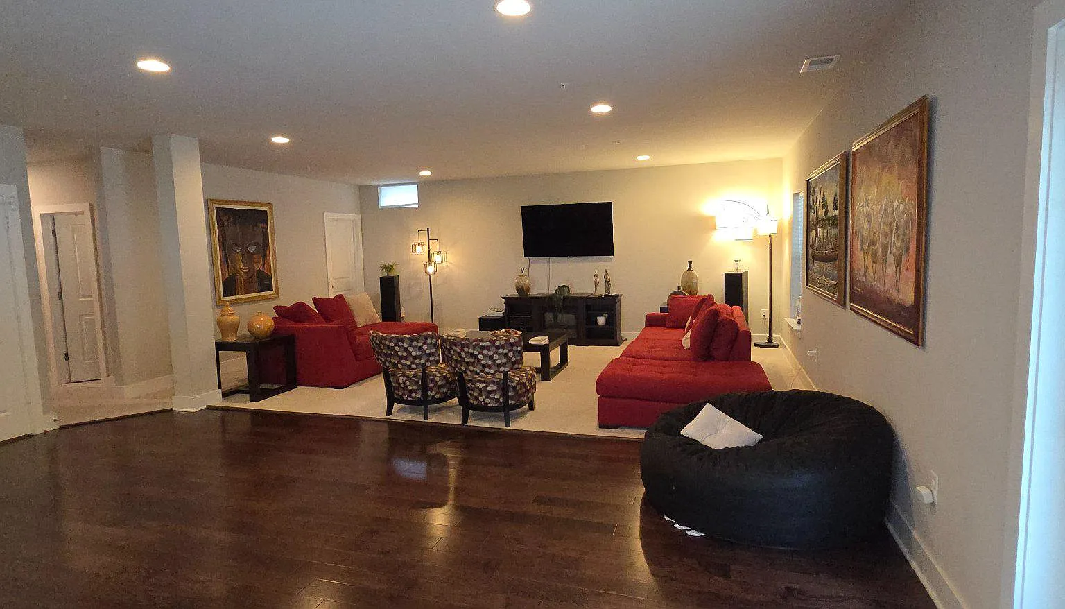 1 bed, 1.0 bath, 4140 sqft, $1,999 — Photo 4