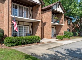7A Fountain Manor Dr, Greensboro, NC 27405