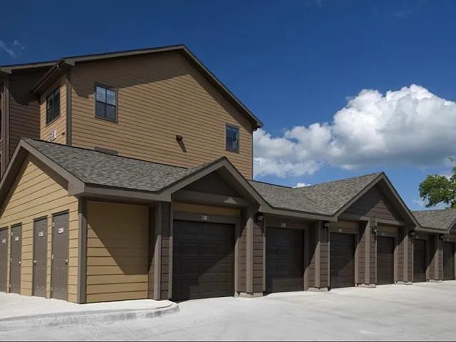 Oxford at Tech Ridge — Photo 3