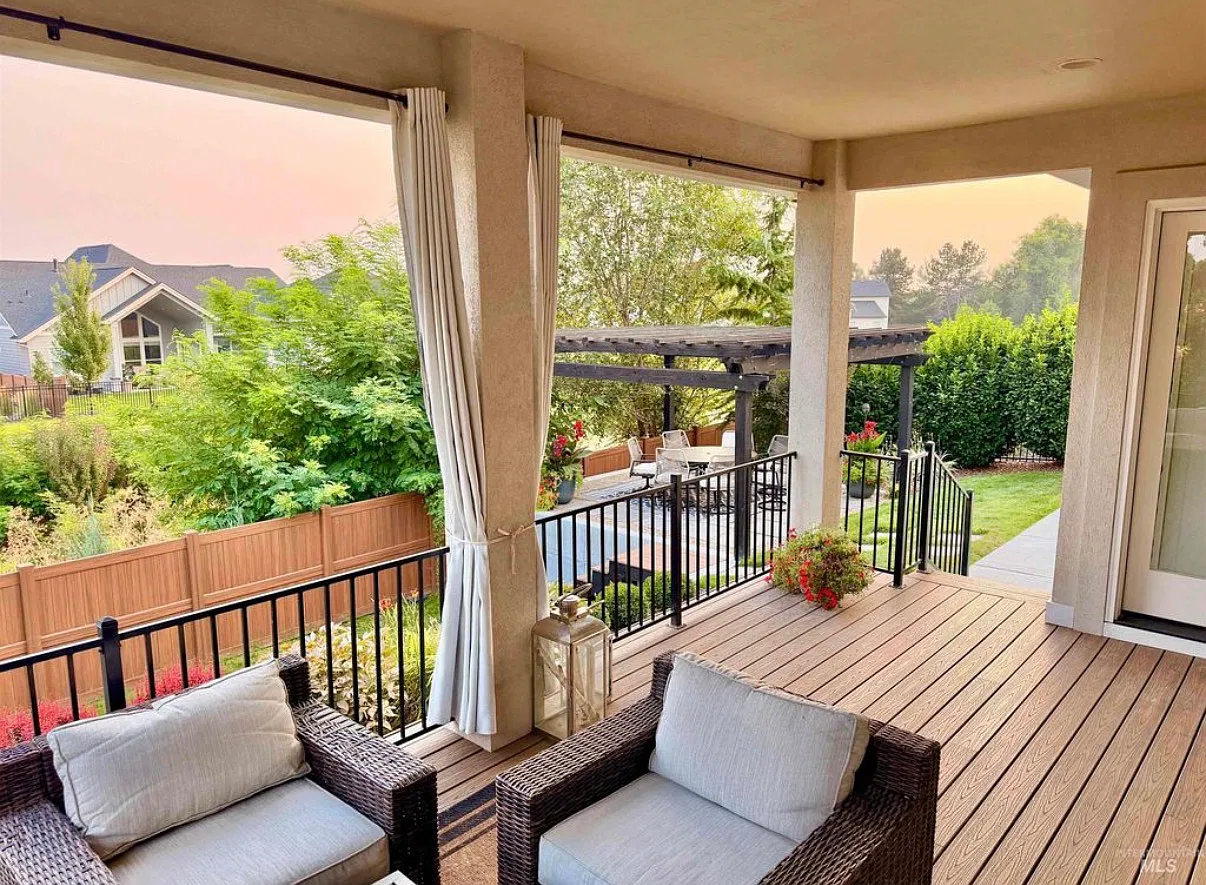 4 bed, 3.5 bath, 3100 sqft, $4,750 — Photo 2