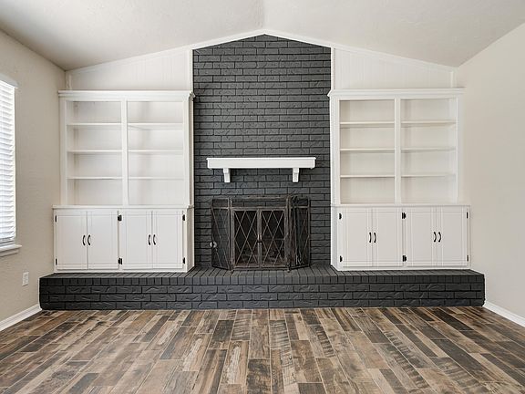 5th image of 1700 Erin Pl
