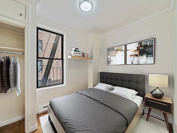 4th image of 209 W 109th St #1N