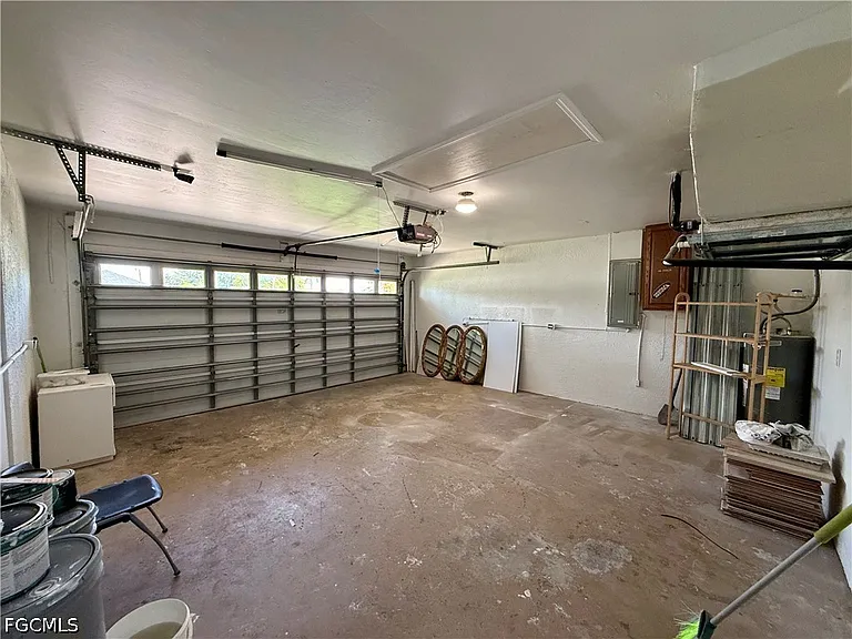 2209 NE 9th Ave — Photo 31