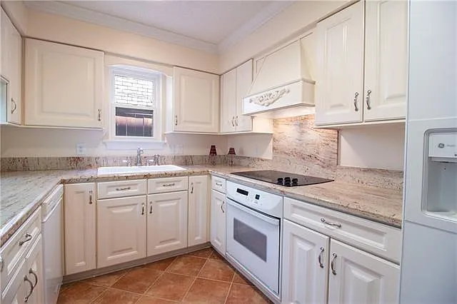 1410 Carrollton Ave — Photo 4