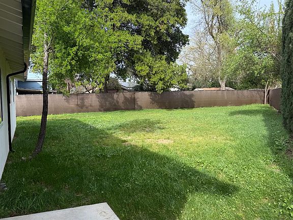 3rd image of 2129 Kellogg Way