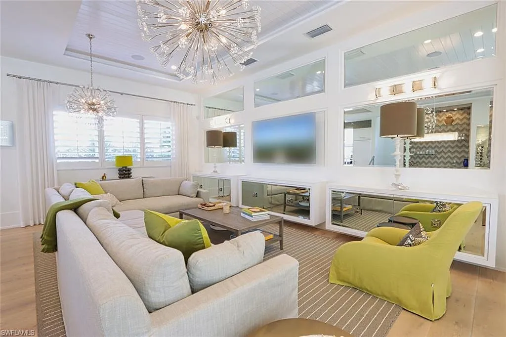 4 bed, 4.5 bath, 3000 sqft, $70,000 — Photo 2